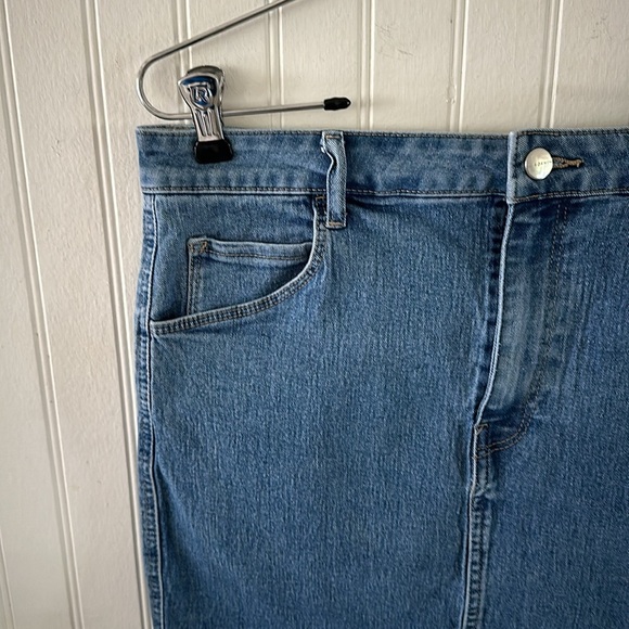 H&M Denim Mini Skirt sz 10 - Picture 4 of 8